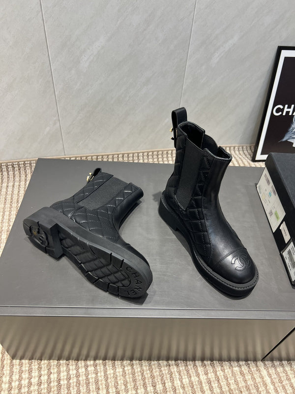 CC 25S Round-Toe Electric Embroidered Thick-Sole Ankle Boots in Black Cowhide and Embroidered Latticework 442495