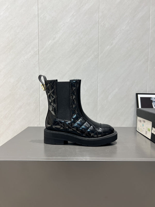 CC 25S Round-Toe Electric Embroidered Thick-Sole Ankle Boots in Black Glossy Cowhide and Embroidered Latticework 442494