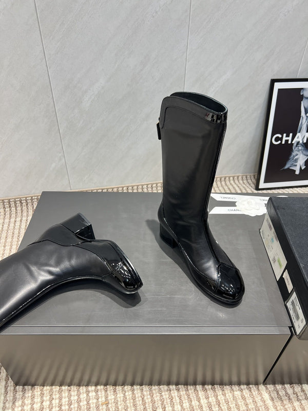 CC 25S Round Toe Mid-Heel Zippered High Boots in Black Cowhide 442487