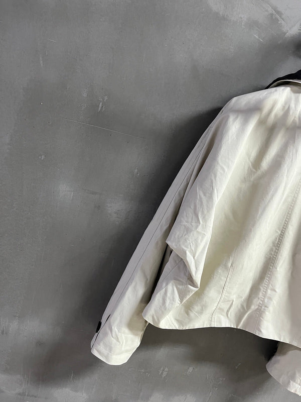 BV 25S Jacket Sheepskin Neck in White High-Weave Fabric