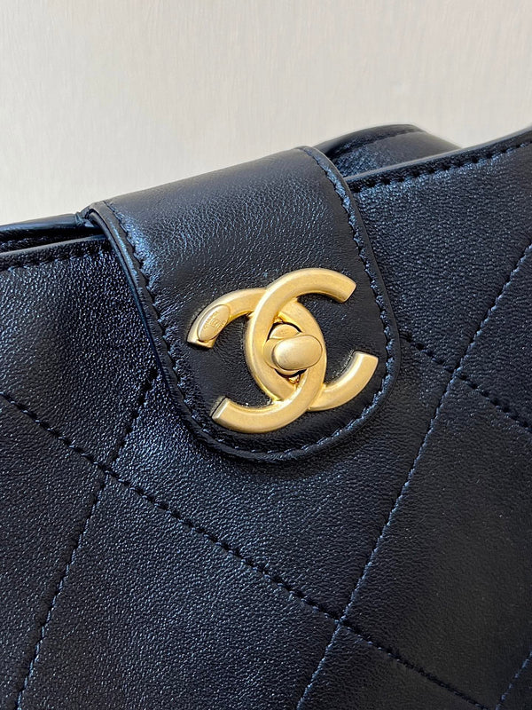 CC 25P Hippie Hobo Bag in Black Lambskin