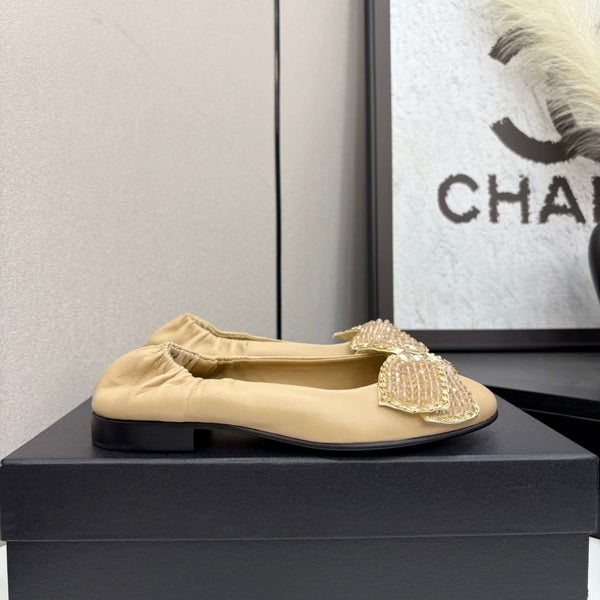 CC 25s Coco Beach Ballet Flats Beige Sheepskin 331787