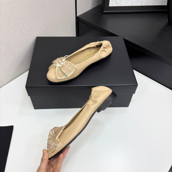 CC 25s Coco Beach Ballet Flats Beige Sheepskin 331787