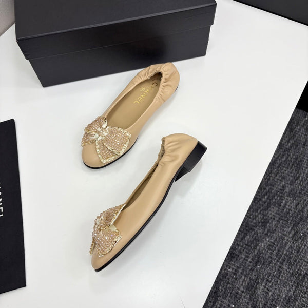 CC 25s Coco Beach Ballet Flats Beige Sheepskin 331787