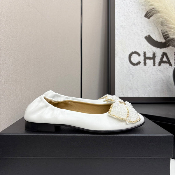 CC 25s Coco Beach Ballet Flats White Sheepskin 331788