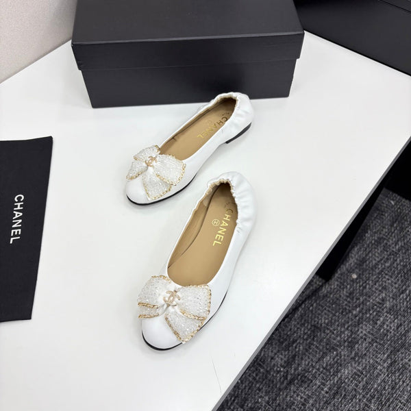 CC 25s Coco Beach Ballet Flats White Sheepskin 331788