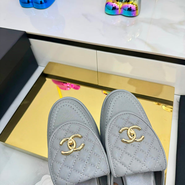 CC Loafers Mule Gray Sheepskin 368050