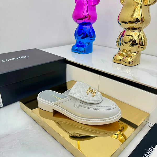 CC Loafers Mule Light Gray Sheepskin 368054