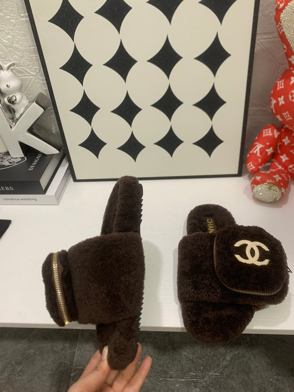CC 25s Logo Slippers Chocolate Brown Shearling 455080