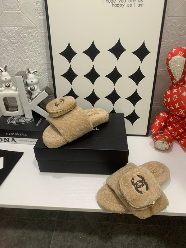 CC 25s Logo Slippers Brown Shearling 455076