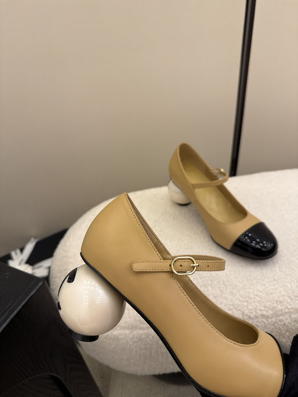 CC 25A Double C Giant Pearl Heel Mary Janes Beige Cowhide 127022