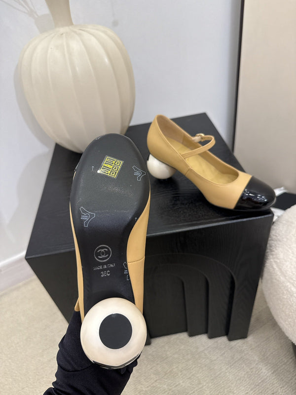 CC 25A Double C Giant Pearl Heel Mary Janes Beige Cowhide 127022