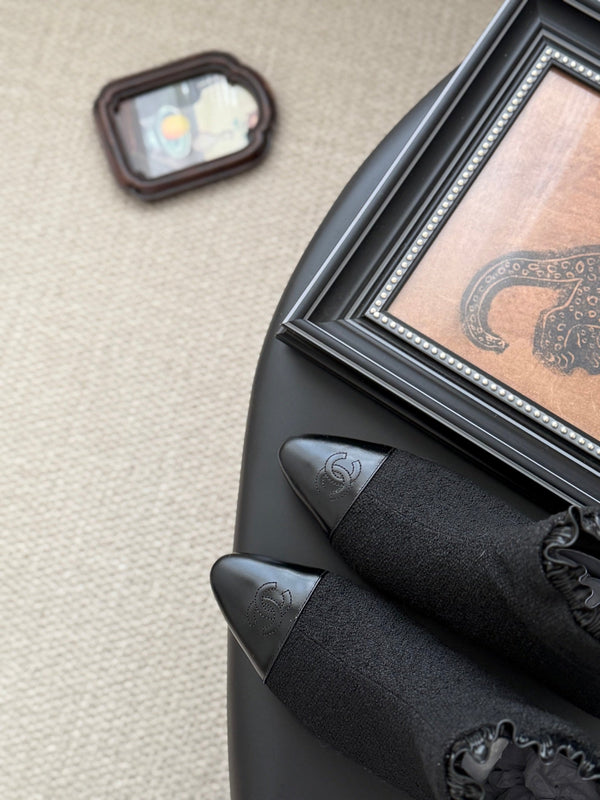 CC 25P Show-Style Platform Wedge Mary Jane Boots Black Cowhide and Tweed 458773