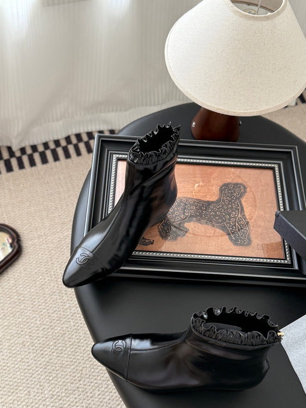 CC 25P Show-Style Platform Wedge Mary Jane Boots Black Patent Cowhide 458772