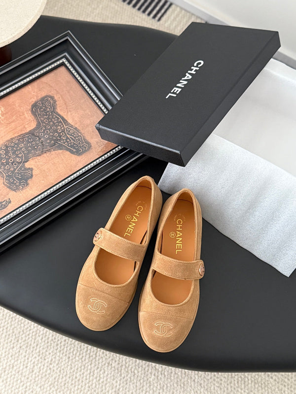 CC 25K Mary Jane Flats Tan Suede 458762