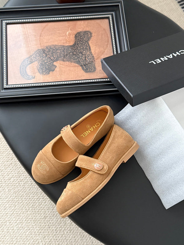 CC 25K Mary Jane Flats Tan Suede 458762