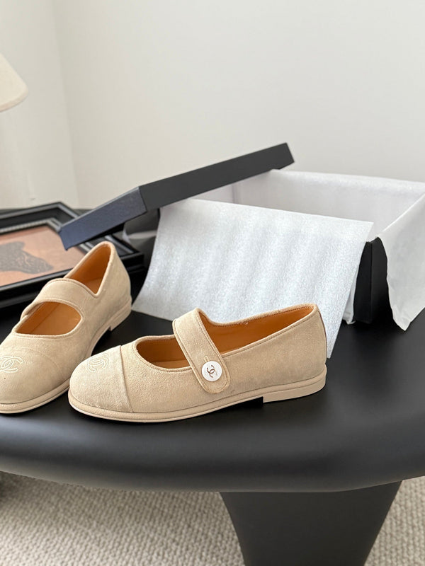 CC 25K Mary Jane Flats Beige Suede 458758