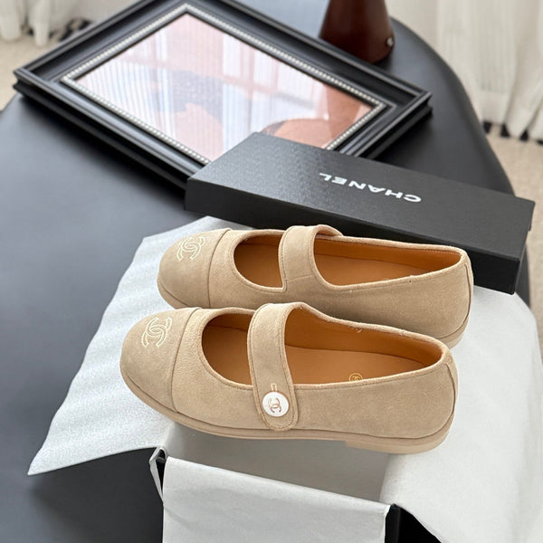 CC 25K Mary Jane Flats Beige Suede 458758