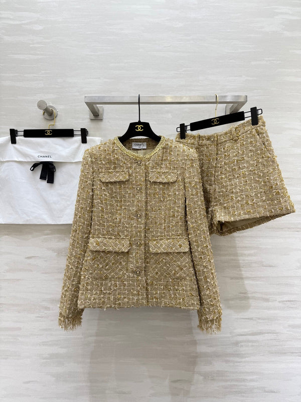 CC 25 Wool Gold Yarn Tweed Suit