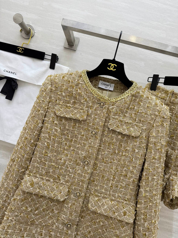 CC 25 Wool Gold Yarn Tweed Suit