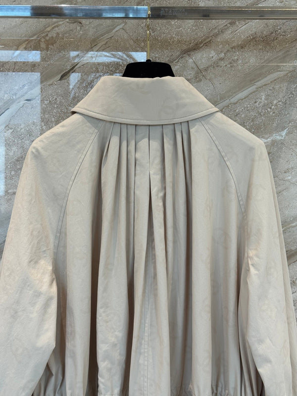 CC 25B Trench lungo con logo nascosto in cotone beige