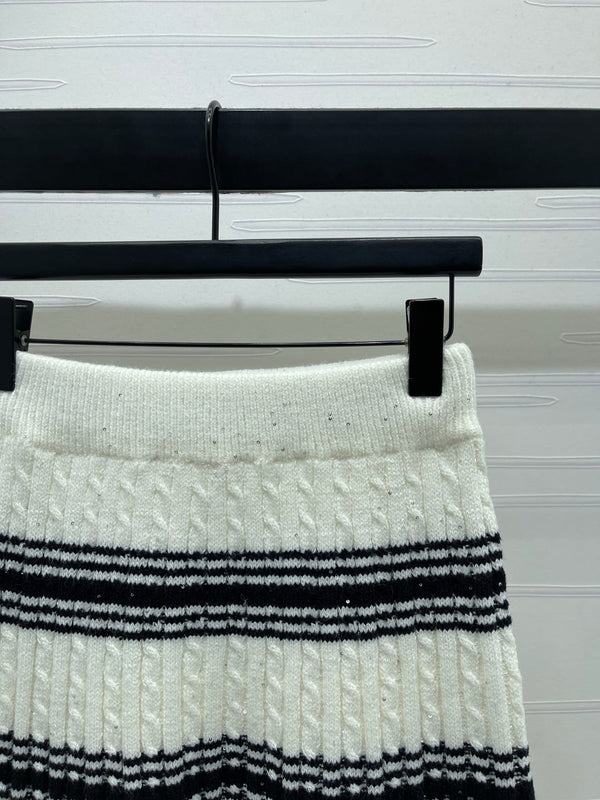 CC 25 Striped Knit Skirt White Wool