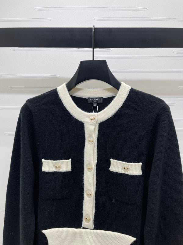 CC 25F Round-Neck Knitted Long-Sleeved Cardigan Black Wool