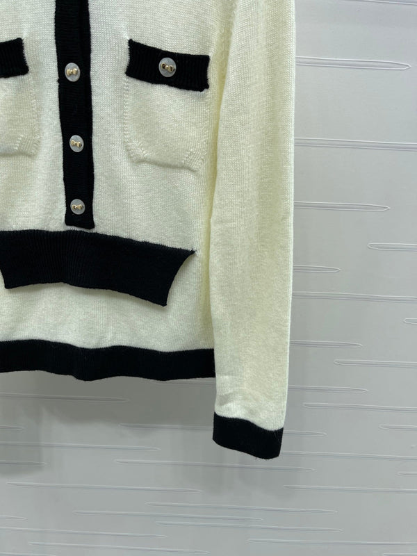 CC 25F Round-Neck Knitted Long-Sleeved Cardigan White Wool