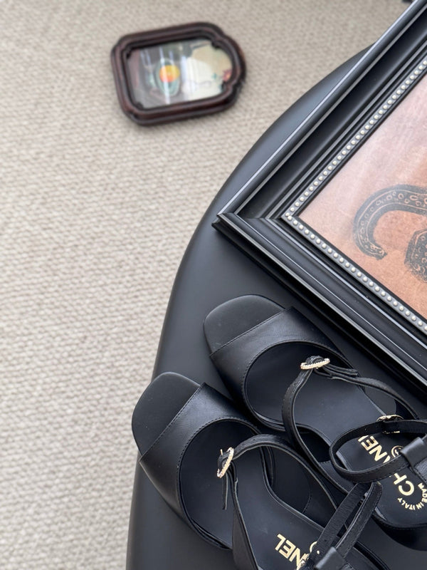 CC 25B Mary Janes 85mm High Heel Black Sheepskin