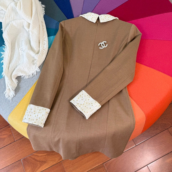 CC 25 Abito a trapezio a maniche lunghe in poliestere marrone