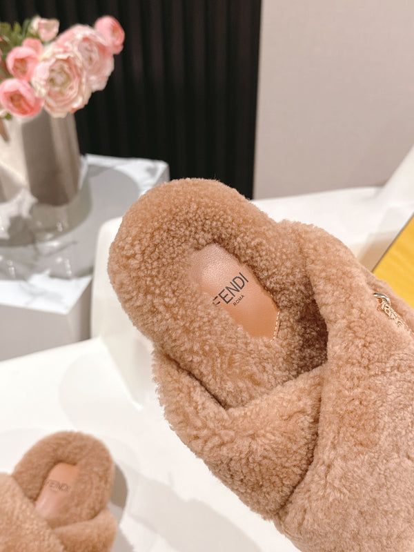 Fendi F013 2025ss Fluffy Slippers Light Brown Lambswool 467191