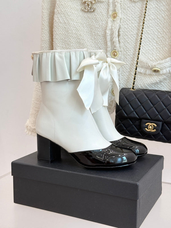 CC 25A Pleated-Collar Bow-Tie Stretch Ankle Boots White Lambskin 473356