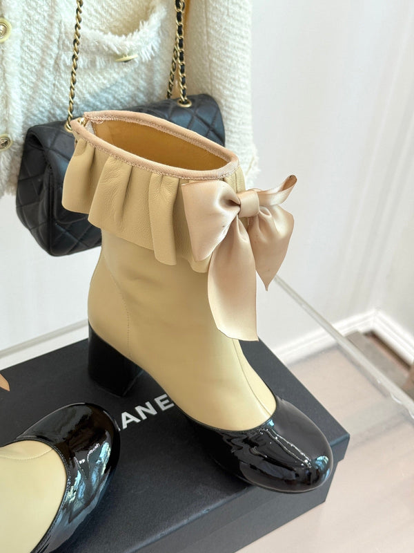 CC 25A Pleated-Collar Bow-Tie Stretch Ankle Boots Beige Lambskin 473354