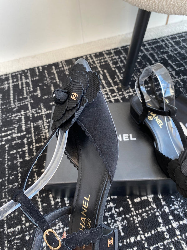 CC 25C Camellia Mid-Back Sandals Black Suede With Flower 473436