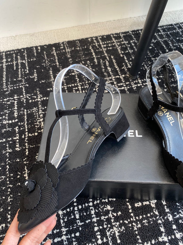 CC 25C Camellia Mid-Back Sandals Black Suede With Flower 473436