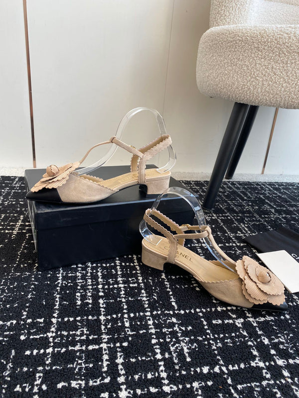 CC 25C Camellia Mid-Back Sandals Beige Suede With Flower 473435