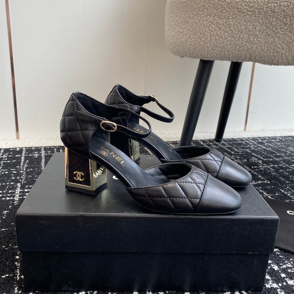 CC 25SS Diamond-Patterned Block-Heeled Mary Janes Black Sheepskin 473433