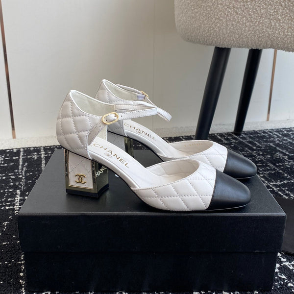 CC 25SS Diamond-Patterned Block-Heeled Mary Janes White Sheepskin 473432