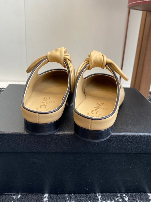 CC 25SS Mary Jane Slippers Beige Sheepskin 473430