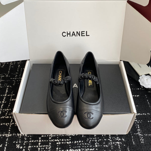 CC 25SS Embroidered Double C logo Mary Janes Black Sheepskin 473427