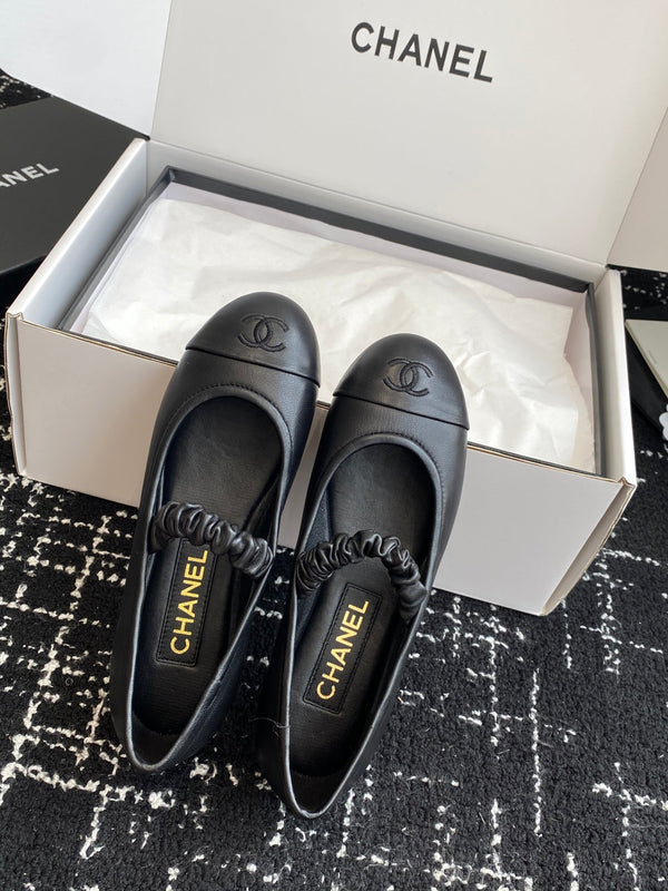 CC 25SS Embroidered Double C logo Mary Janes Black Sheepskin 473427