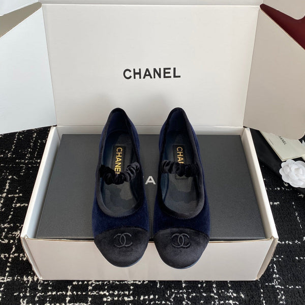 CC 25SS Embroidered Double C logo Mary Janes Blue Suede 473426