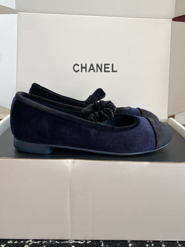 CC 25SS Embroidered Double C logo Mary Janes Blue Suede 473426