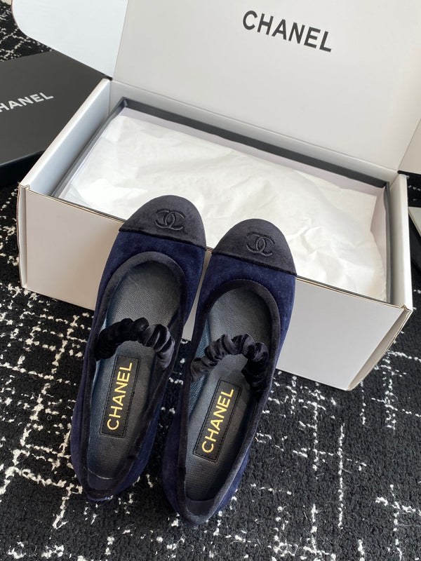 CC 25SS Embroidered Double C logo Mary Janes Blue Suede 473426