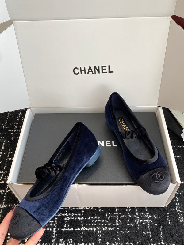 CC 25SS Embroidered Double C logo Mary Janes Blue Suede 473426