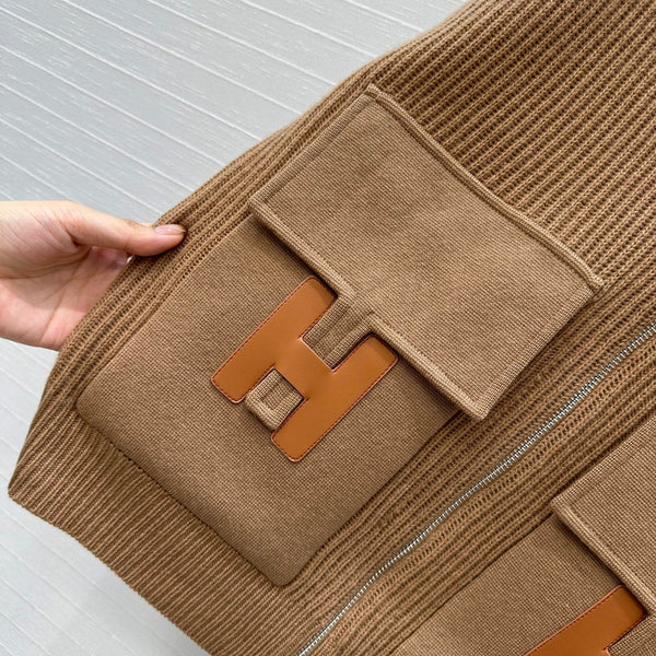 Giacca con cerniera HM 25S e tasche in pelle H in cashmere marrone 305010