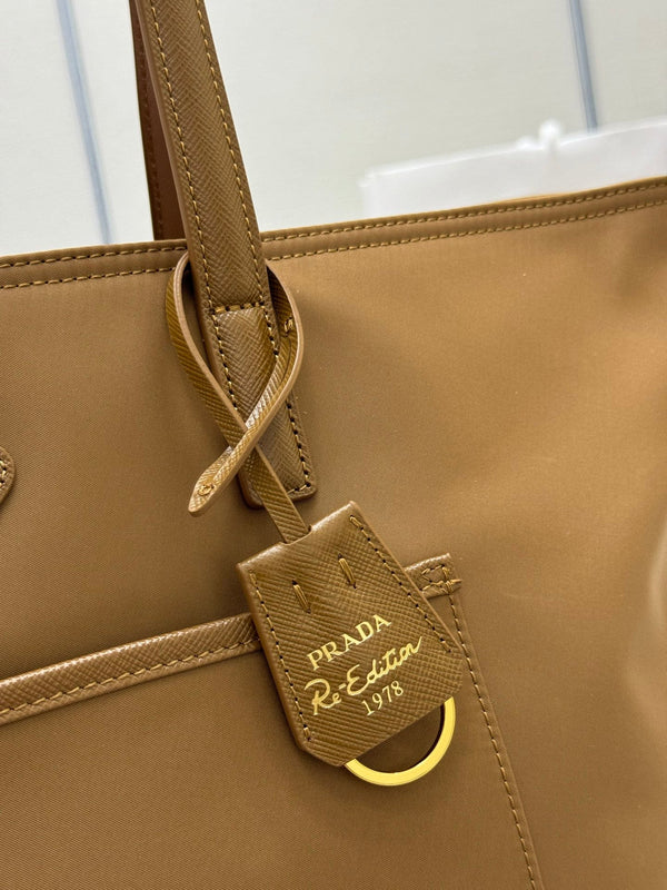 Pra Medium 1BG555 Tote Bag Brown Nylon 267451