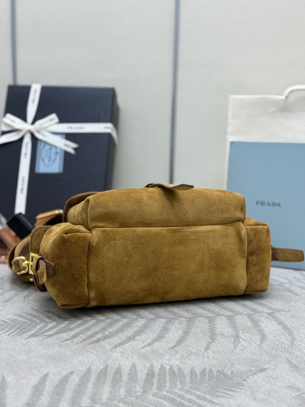 Pra Messenger Bag 30cm Cinnamon Suede 267417