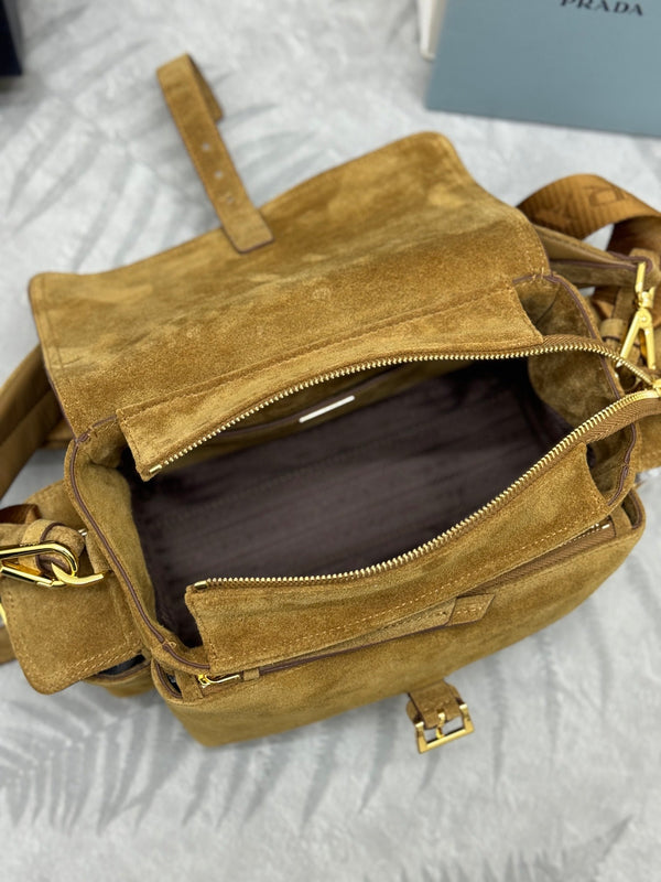 Pra Messenger Bag 30cm Cinnamon Suede 267417