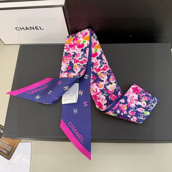 CC Twilly Small Scarf 120cm Silk 825668